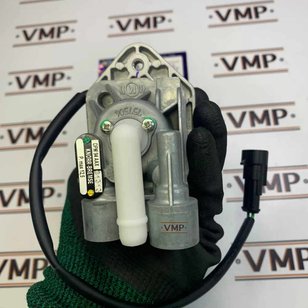 11059829-43228 - VOE 11059829 - Park Brake Valve OEM | VMP Spares