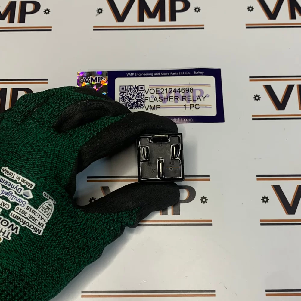 VMPG-67252 - VOE 21244698 - Flasher Relay VMP | VMP Spares