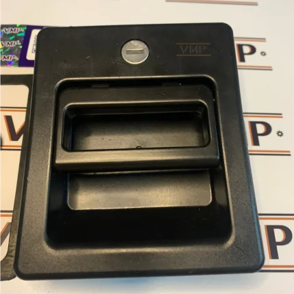 VMPG-67481 - VOE 14652324 - Door Handle VMP | VMP Spares